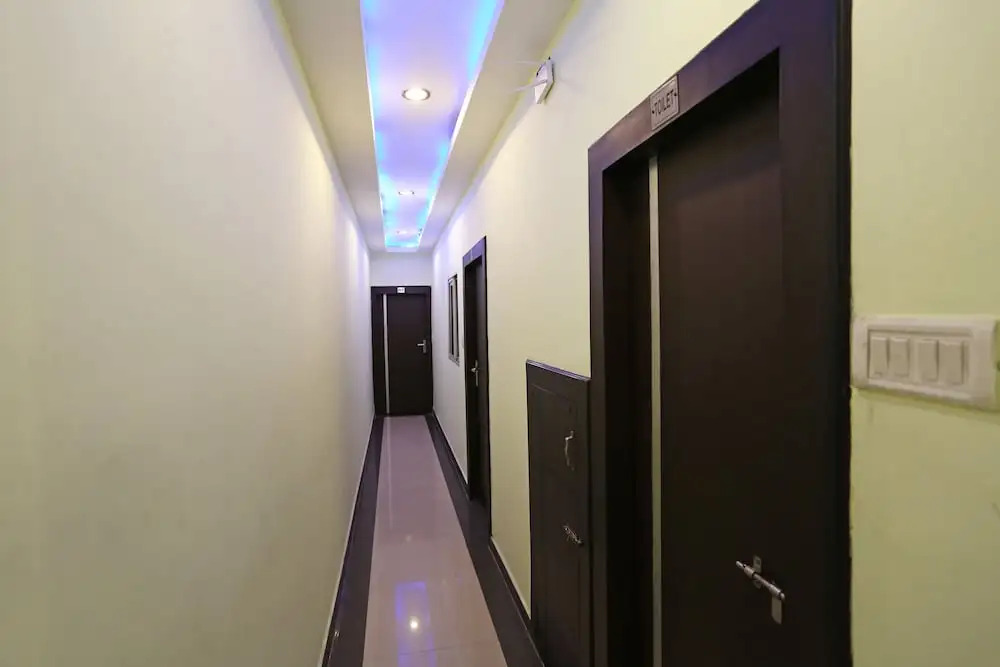 OYO 8909 Hotel Grand