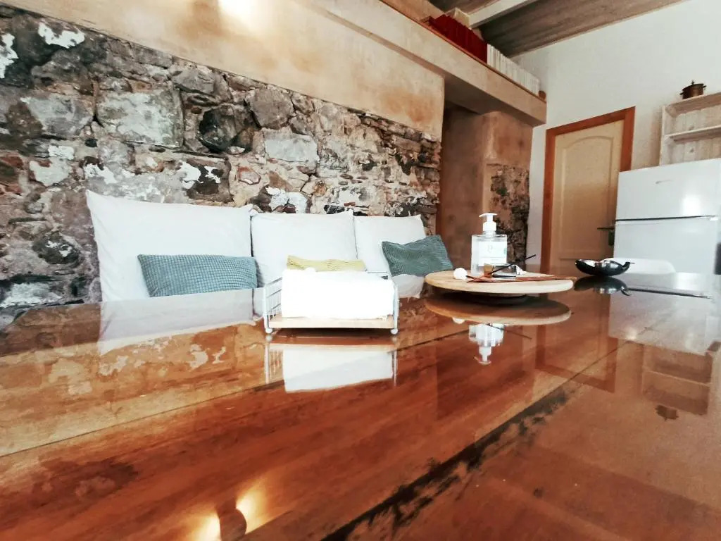 VALDEVAQUEROS HOUSE