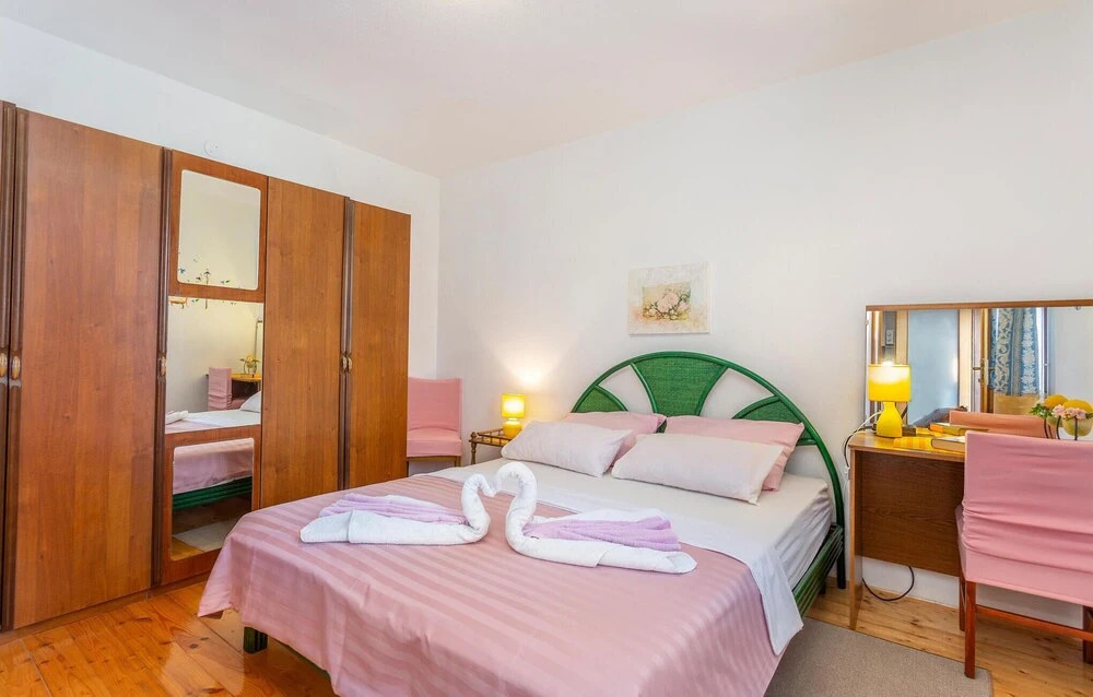 Amazing Home in Silo With Wifi and 1 Bedrooms