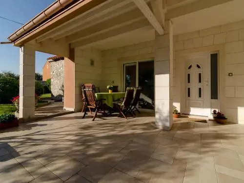 Apartment Zoranica I