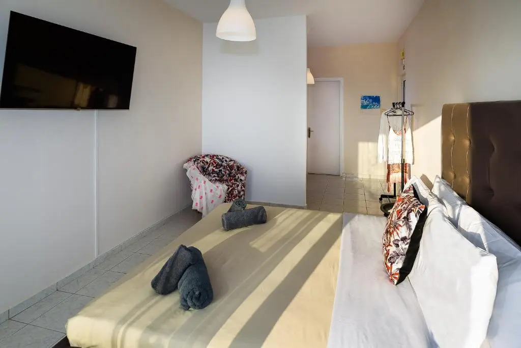 Room 25