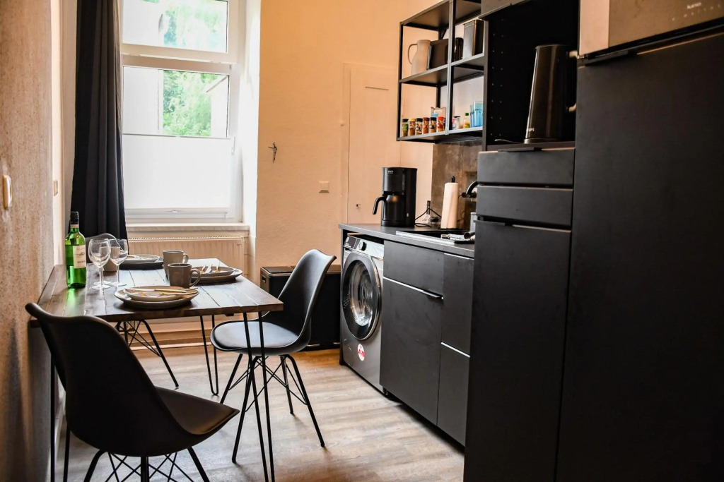 Moderne Ferienwohnung in direkter Nähe zur Uni, Netflix Gratis, WLAN, Waschmaschine, Geschirrspüler, Zentrum,