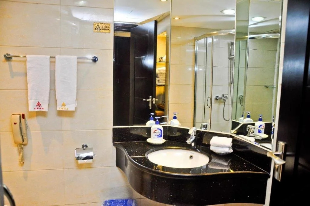 Shipai Hotel