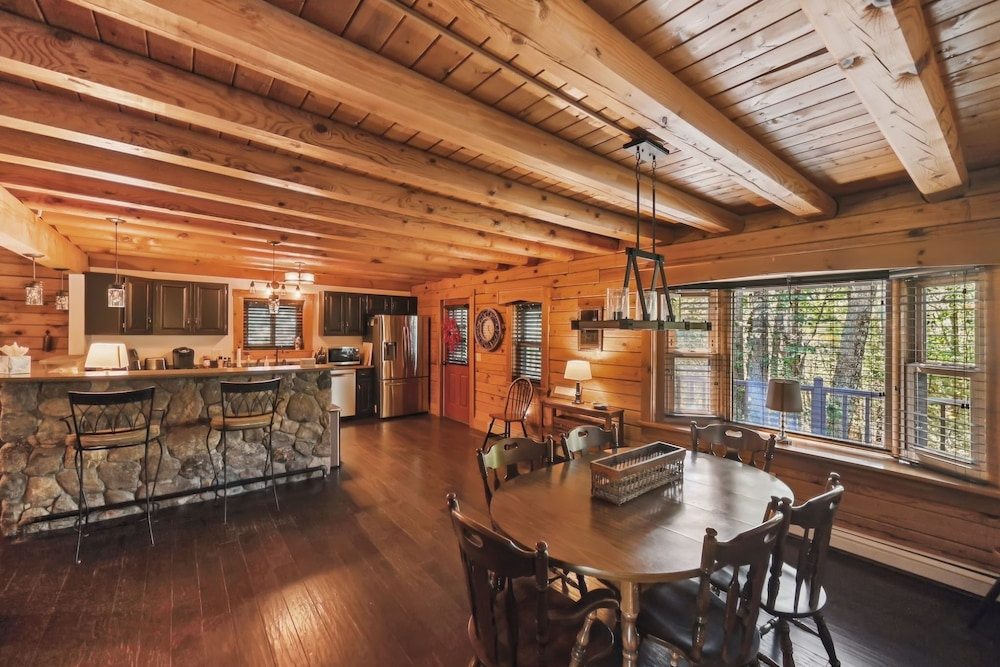 Cushing Home Family Cabin Near Wachusett Mtn 4 Bedroom Home
