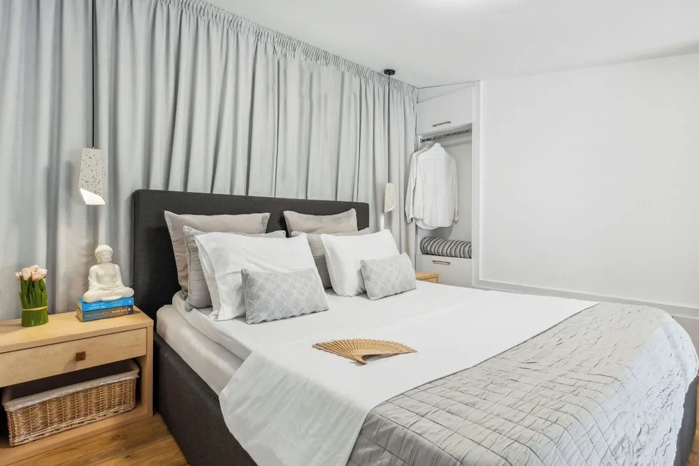 GGK Apartments