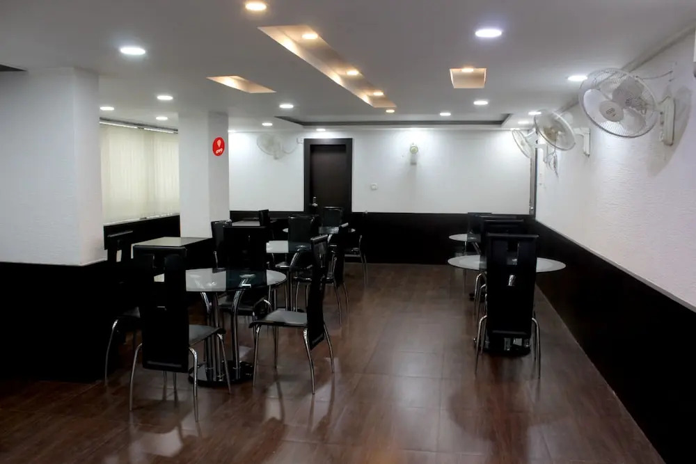OYO 3091 Hotel Ramdiri Residency