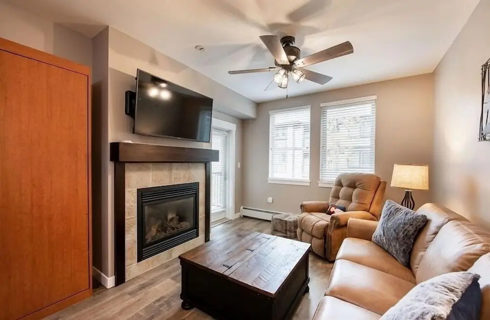 Premium Unit 3519- Fraser Crossing/founders Pointe 1 Bedroom Condo