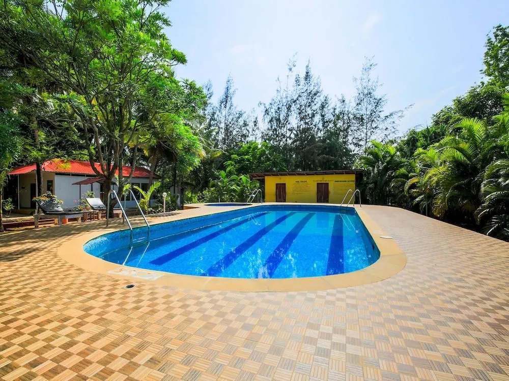 OYO 19953 Morjim Beach Resort