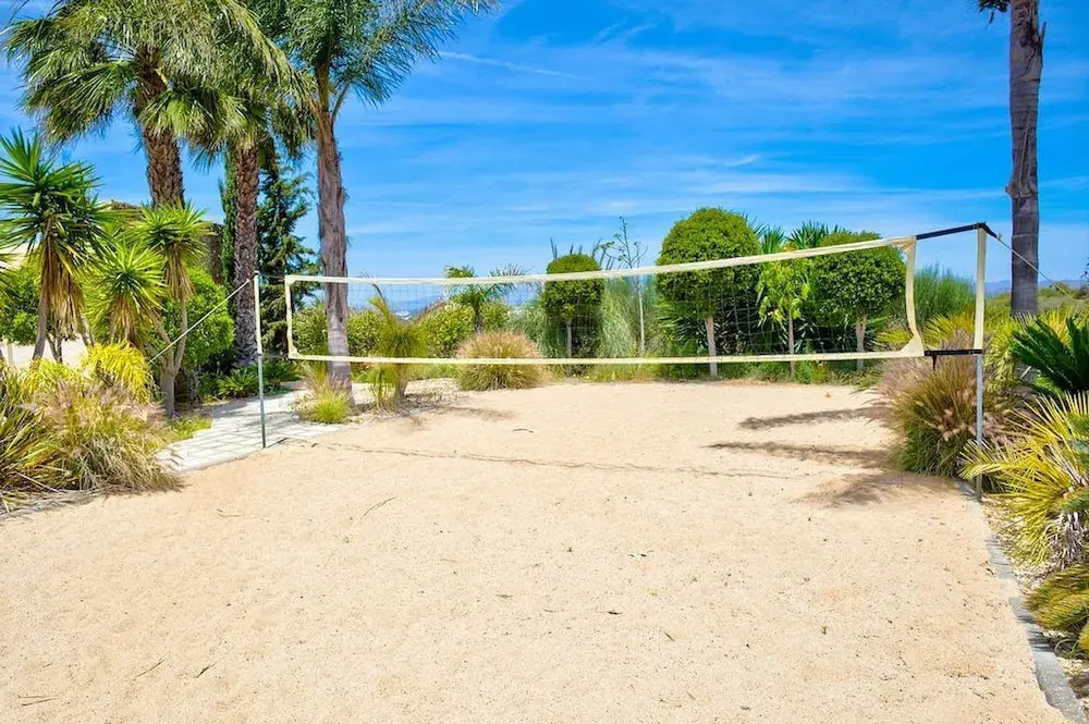 7 Boa Nova Immaculately Presented TWO Storey TOW