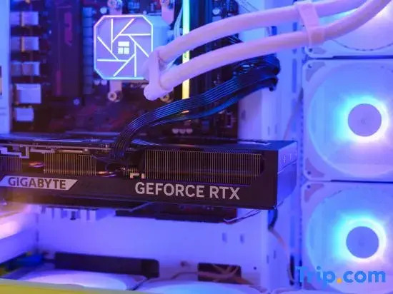 Xinyue · Drifting Bottle E-sports Capsule Hotel