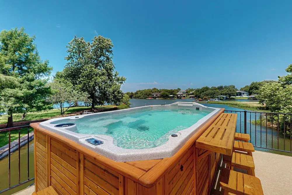 Luxurious Retreat on Lake Lbj: Pool, Hot Tub, Dock