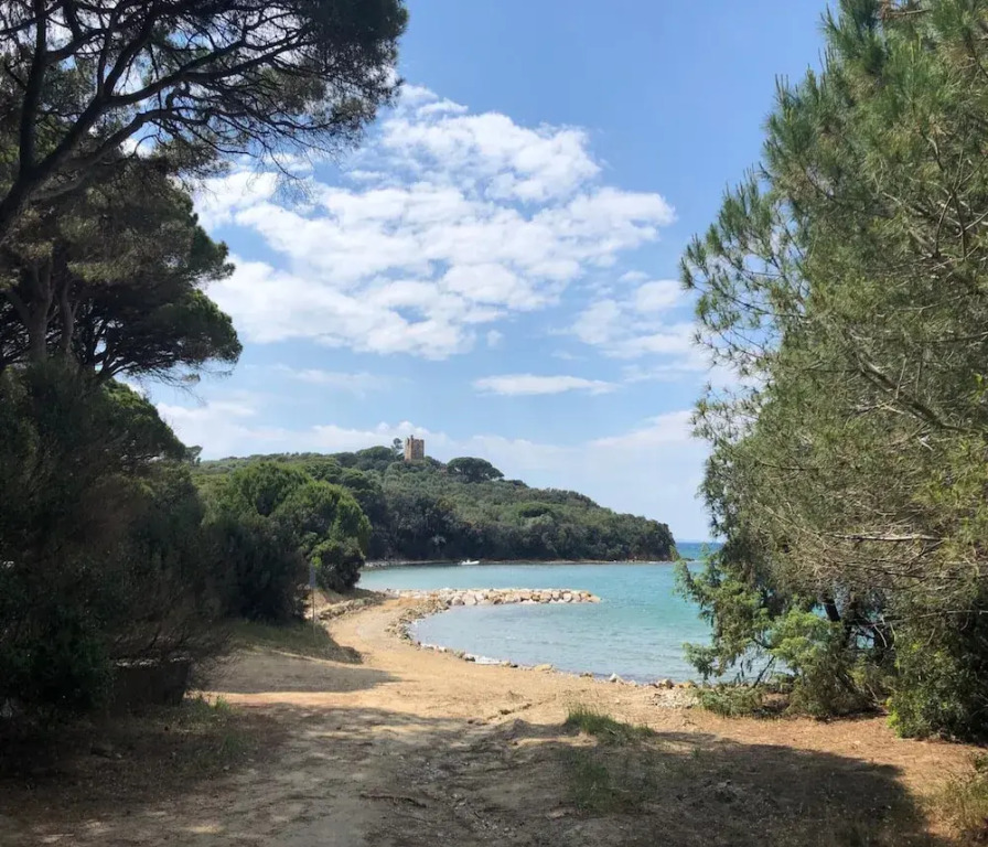 Seaside Apartment With Views, Punta Ala