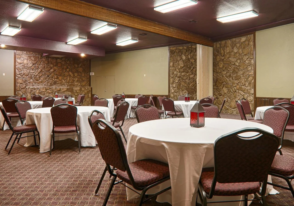 Cattle country lodge