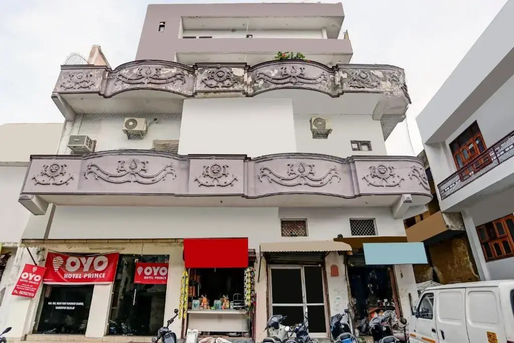 Oyo 81119 Hotel Prince