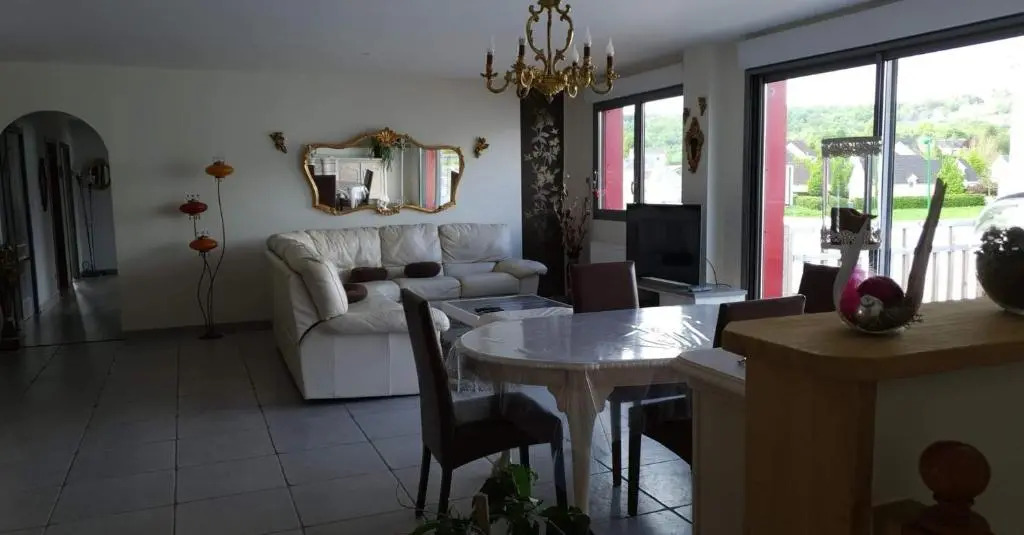 Appartement 4 chambres Sur la Cave