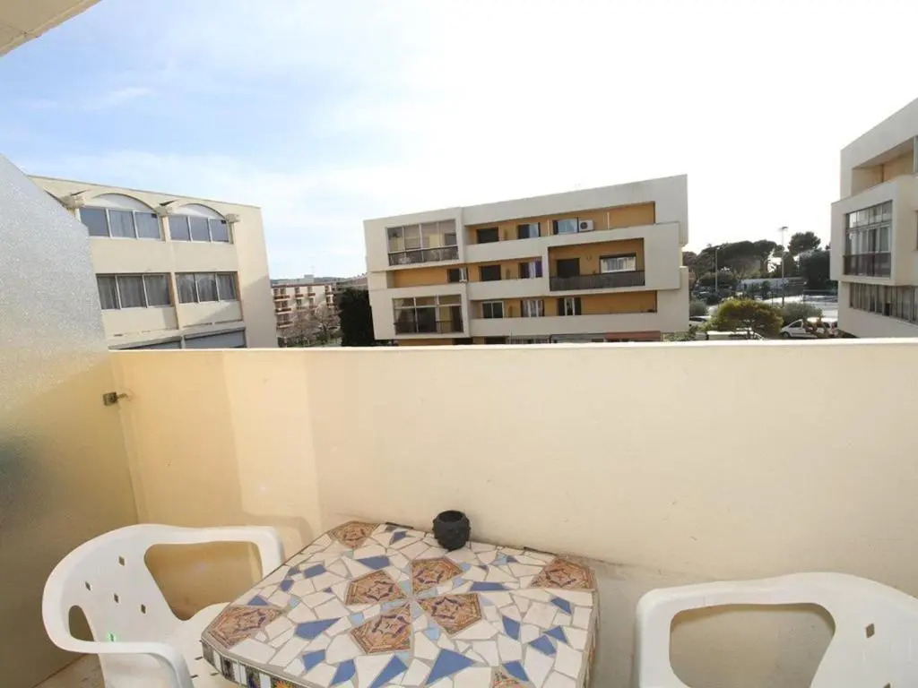 Appartement Balaruc-les-Bains, 1 pièce, 2 personnes - FR-1-553-47