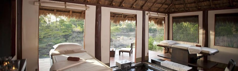 Ngerende Island Lodge