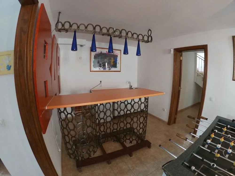 Villa Hydra