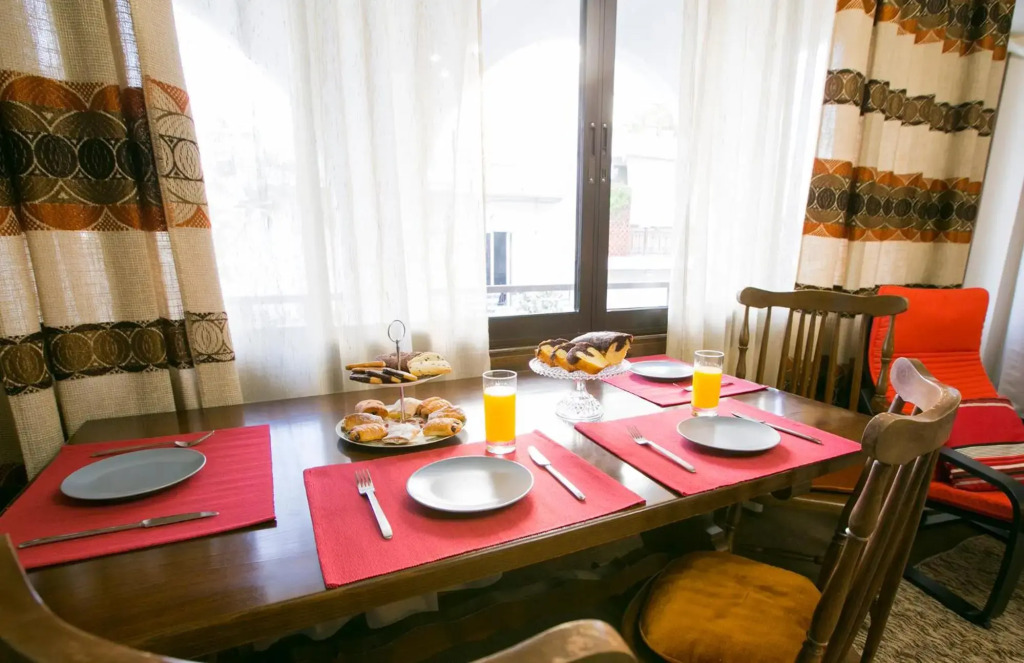 Spacious Apartment Next To Metro - Marousi