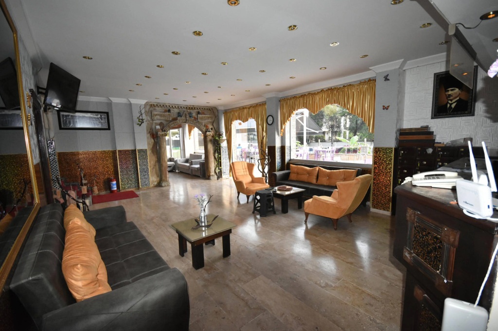 Anerissa Hotel
