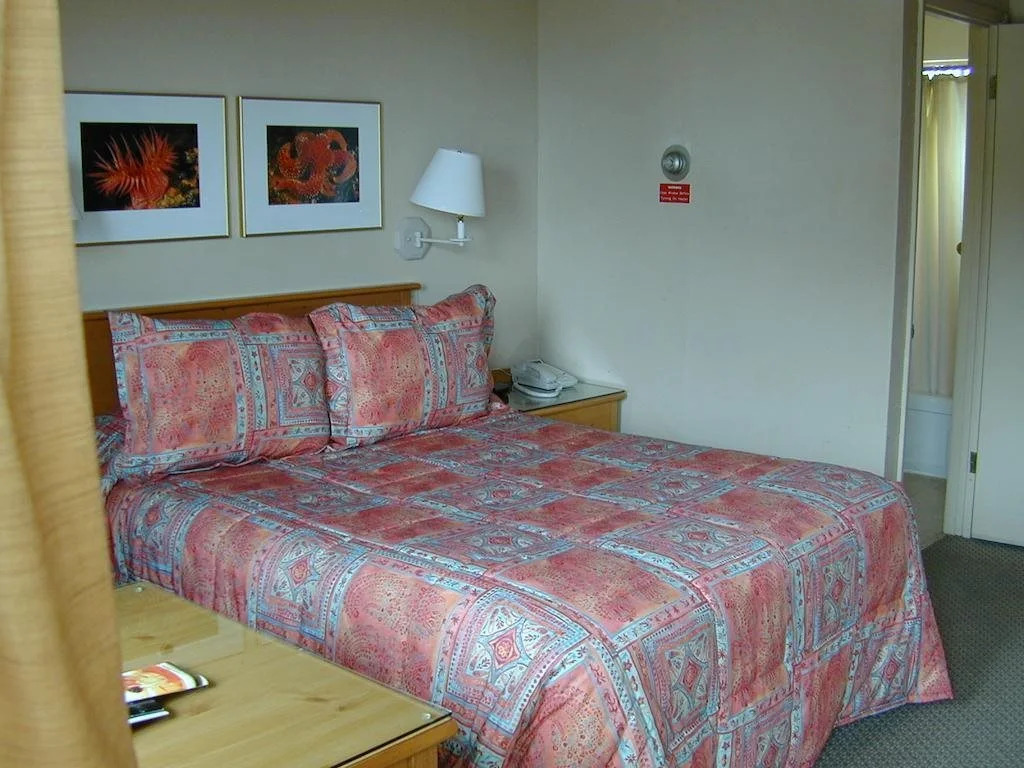 Beachcomber Inn