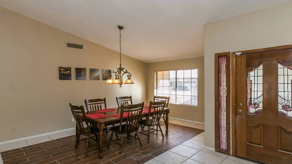 North Phoenix 6 Bedroom With Guest House & Pool!