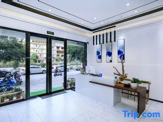 Yangshuo Zhoujia Xiaoyuan Homestay (Songcheng Qiangu Scenery Area Shop)