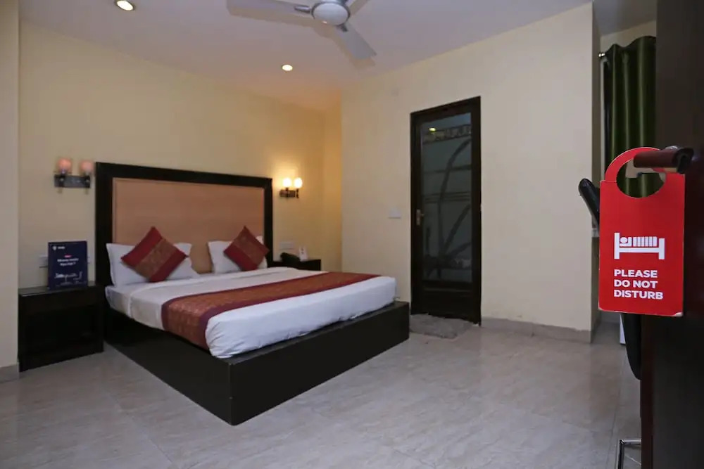 OYO 714 Hotel De Plaza
