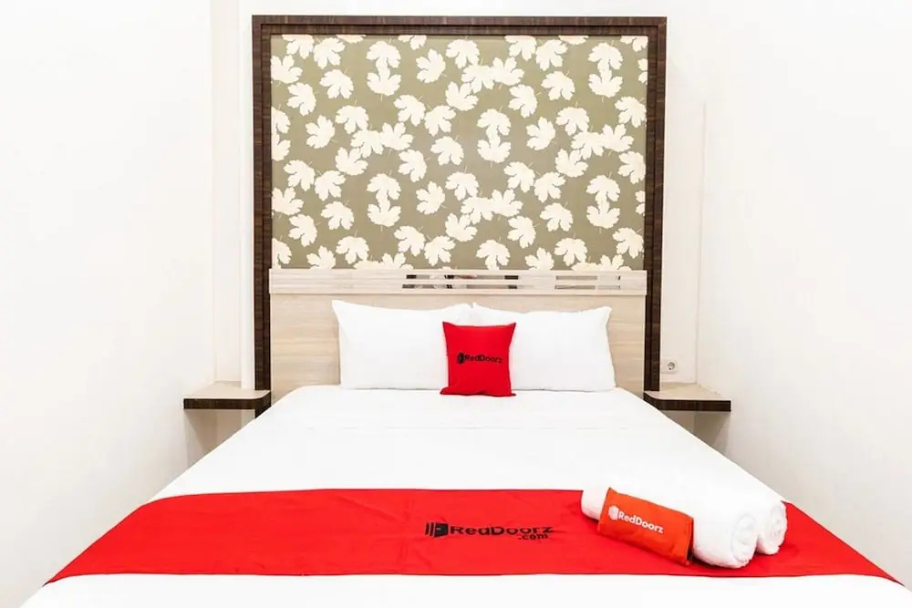 RedDoorz Plus @ Centrium Katamso Medan