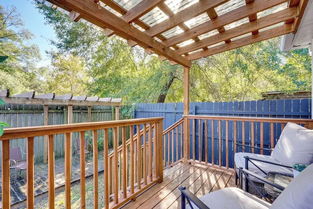 Coastal Convenience! Mt Pleasant Gem 2 Mi to Ocean
