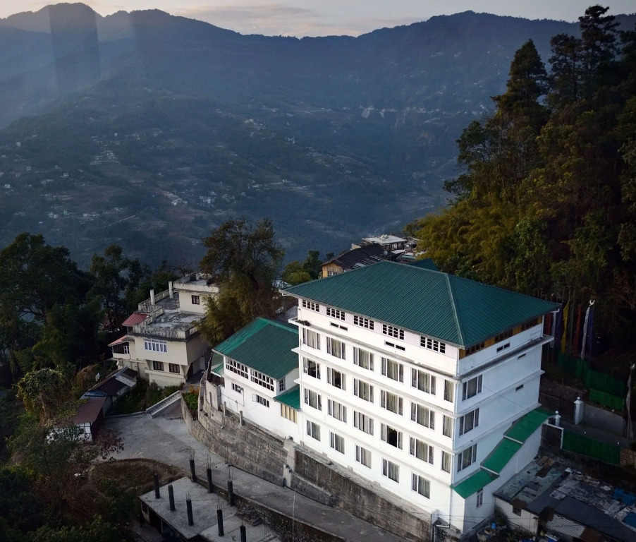 Summit Namnang Courtyard & Spa Near Mg Marg