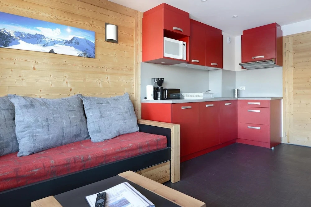 Residence LES Coches 3 Rooms in a Family Resort at the Bottom of the Slopes Bac622