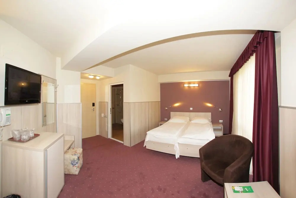 Eden Grand Resort