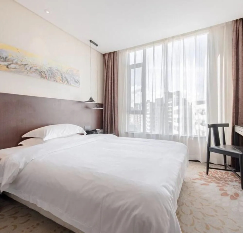 Fancy Hotel (Shenzhen Bantian, Guangyayuan Subway Station)