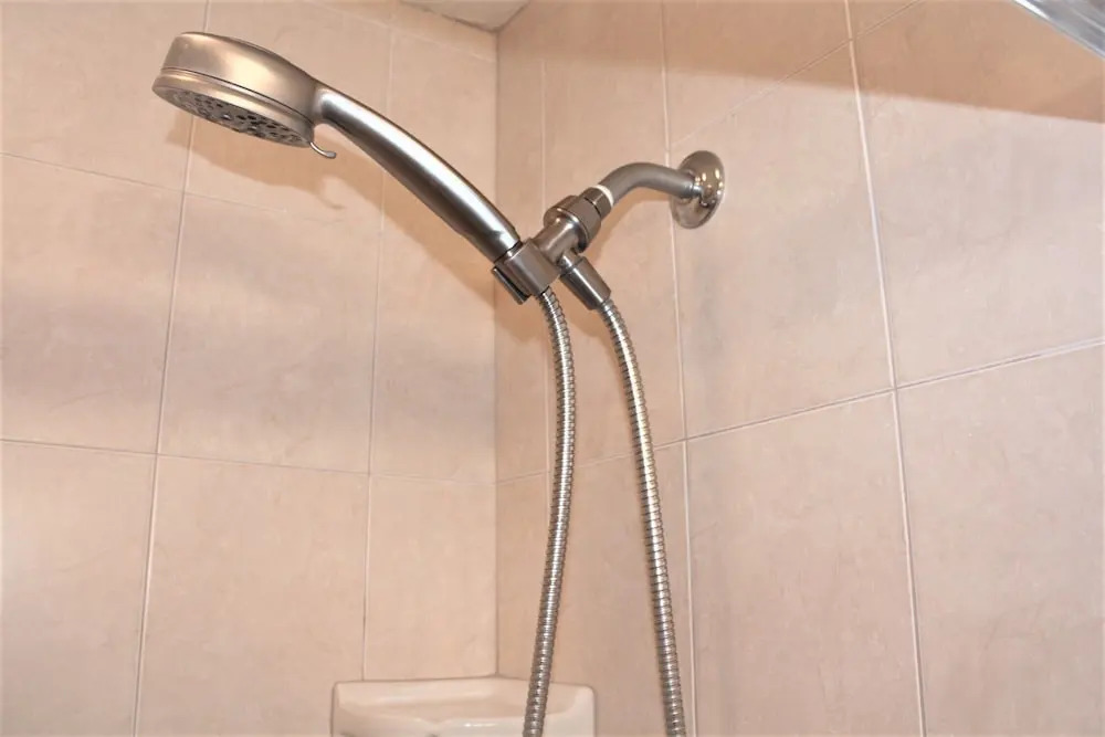 Jamaica Royale - 405 - 2 Br Condo