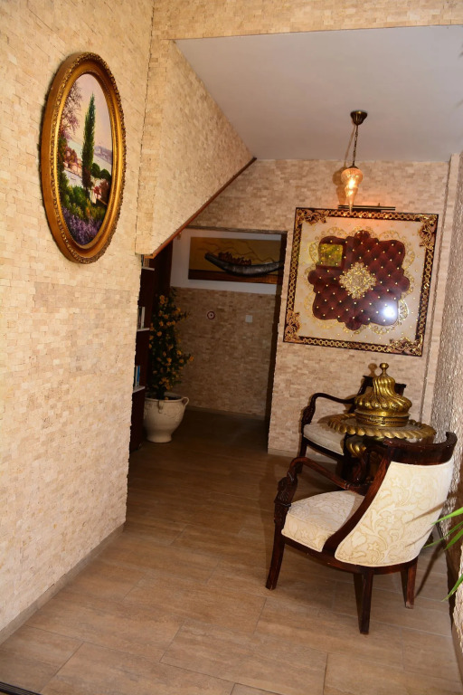 Queen Otel