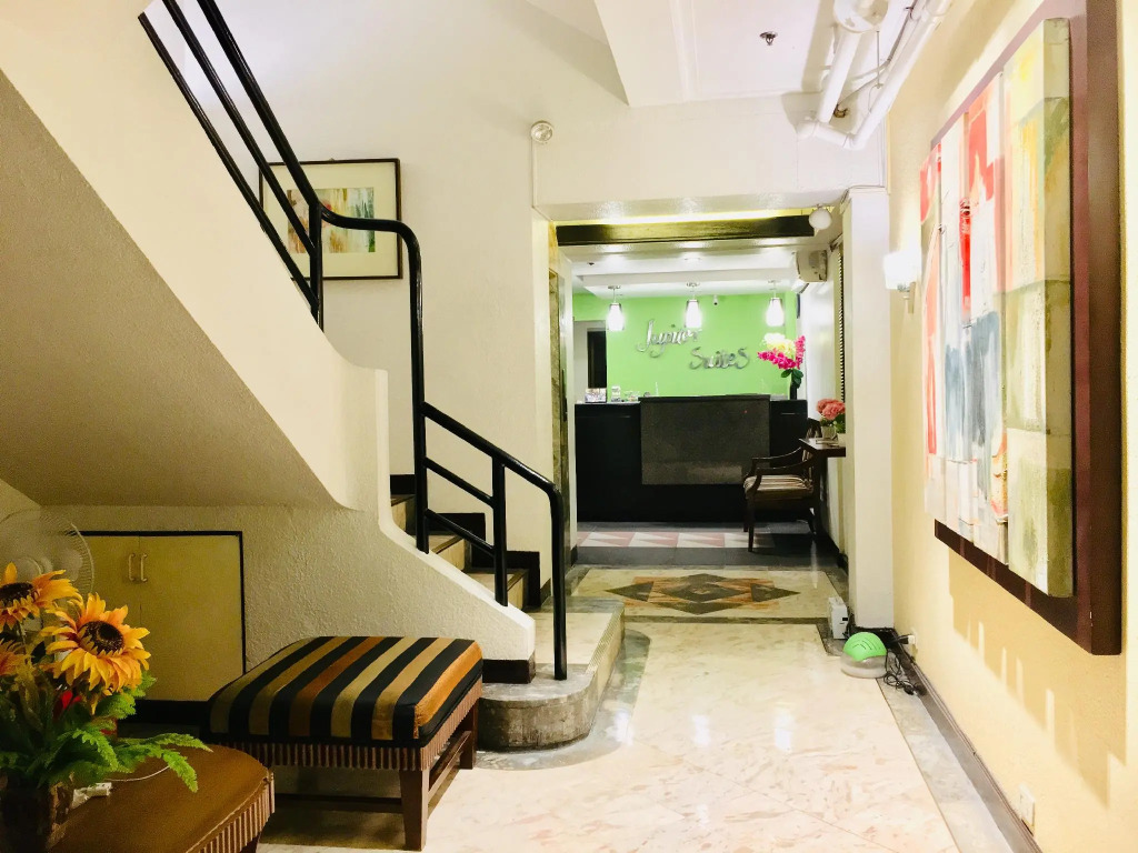 Jupiter Suites