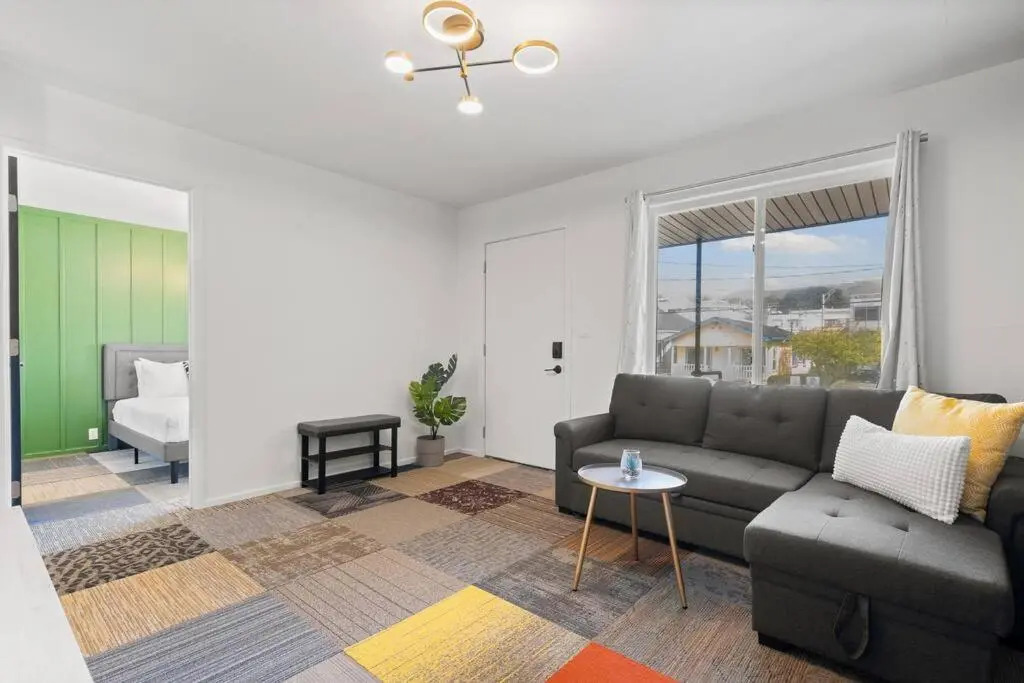 Stylish Green n Gold 2BR 1Bath Apartment