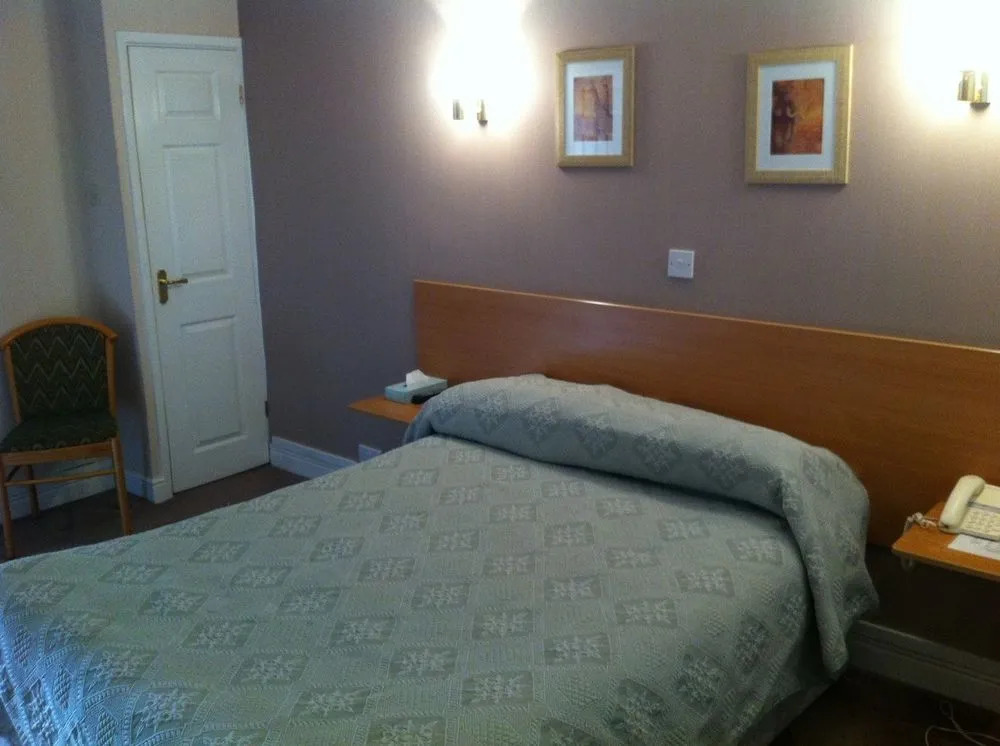 The Town & Country Lodge