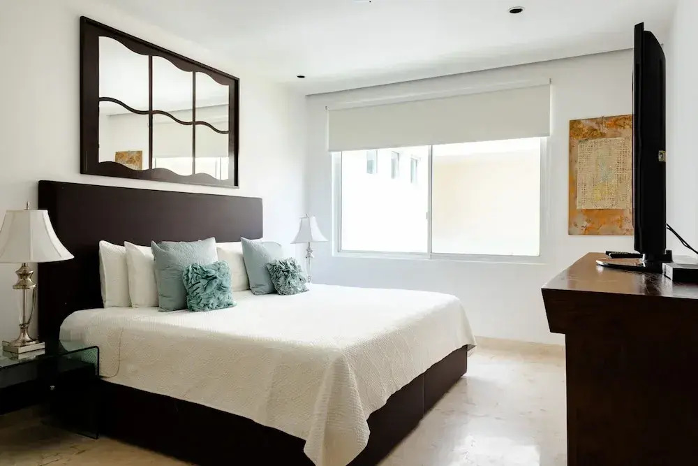 Elements Penthouse 21 3 Bedroom Condo by RedAwning