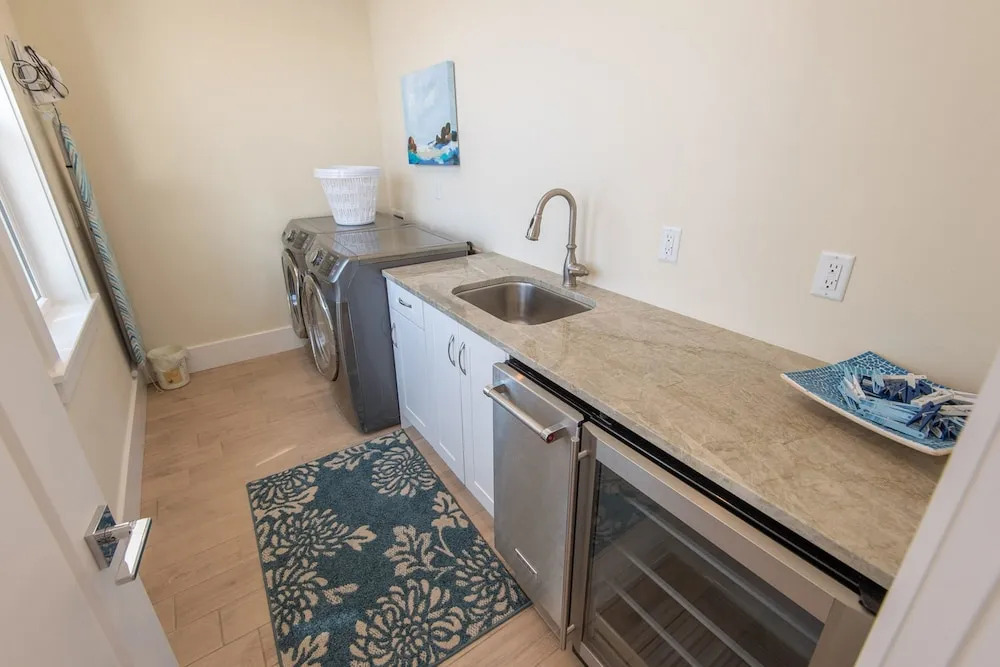 Coastal Horizons Apartment 6