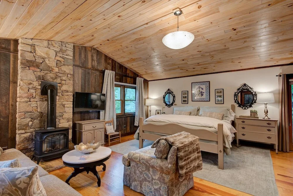 Heritage Hill Cabins
