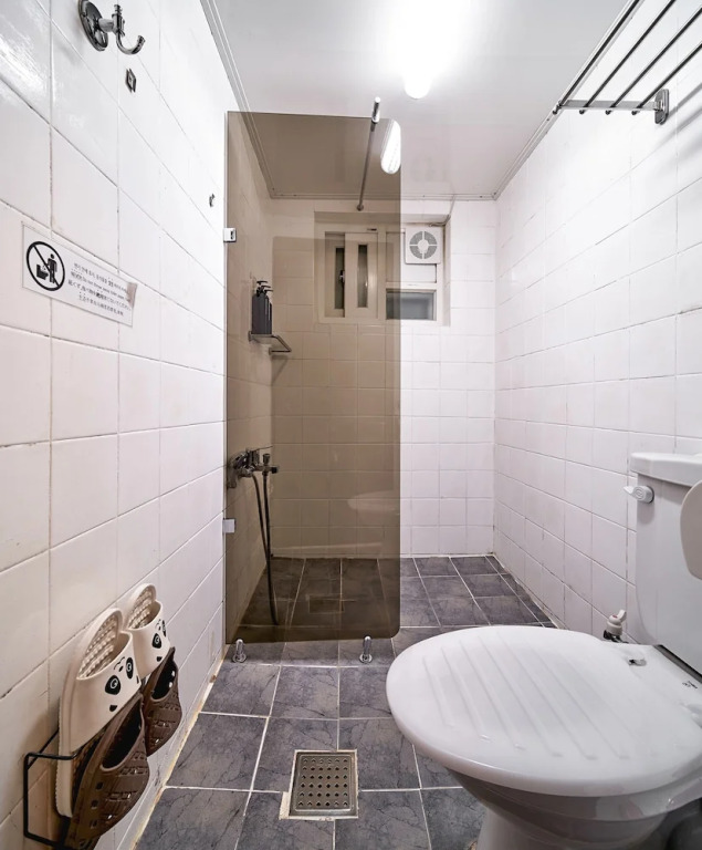 BUTLER:LEE HONGDAE-Caters to Women