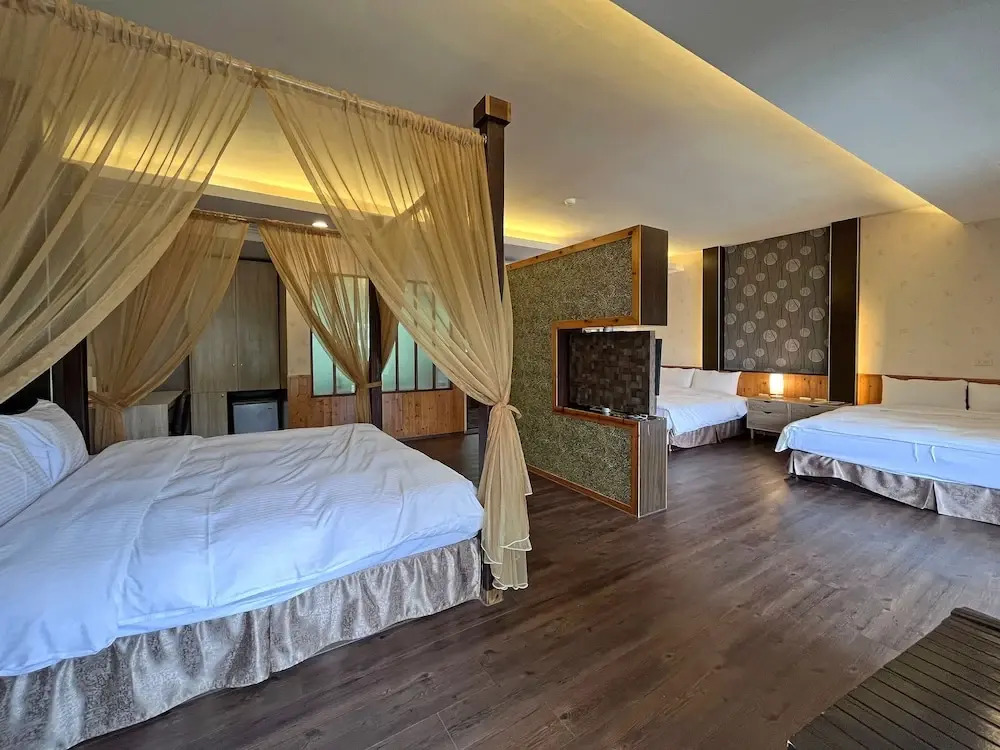 Chi Meng Rou Holiday Villa