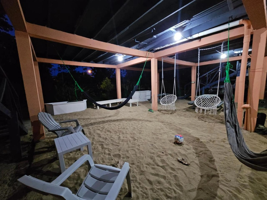 Drago Beach House - Private Beach