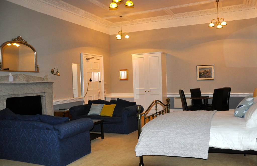 Atholl Arms Hotel