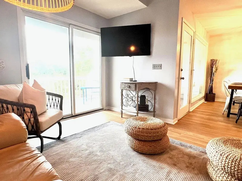 Top Floor Beach Retreat Tennis Courts Views 1812