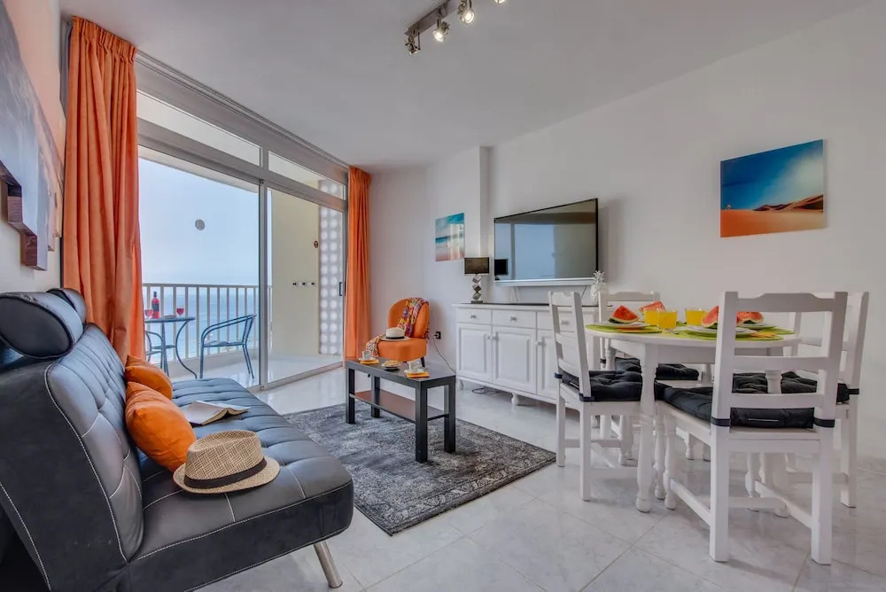 M12B. Very Central Apartment in Las Américas
