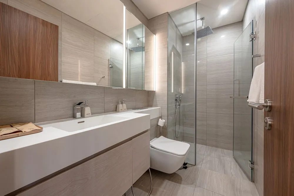 Prime Riverside Metropole by DiStay