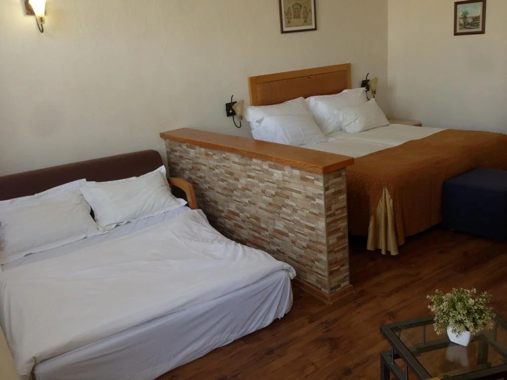 Ron Beach Hotel
